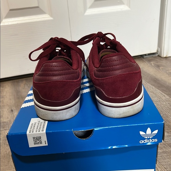 Adidas Red and White Sneakers Classic Style - Picture 2 of 2